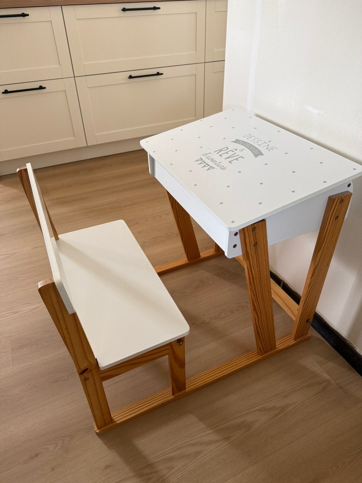Kinderbureau, Kinderen en Baby's, Kinderkamer | Tafels en Stoelen, Zo goed als nieuw, Ophalen