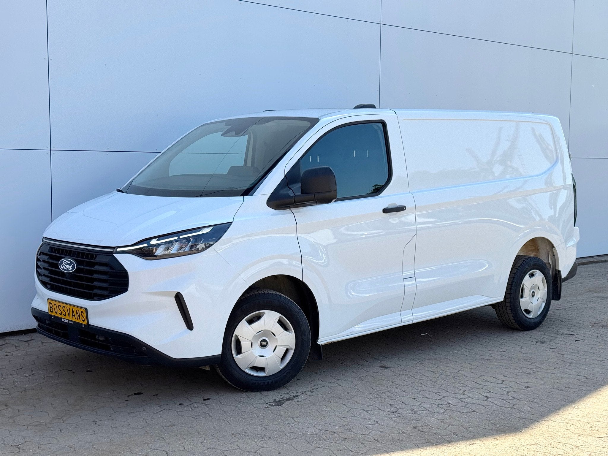 Ford Transit Custom 2.0 140PK AWD Automaat L1H1 4x4 LED Adap, Autos, Achat, Euro 6, Entreprise, 3 places
