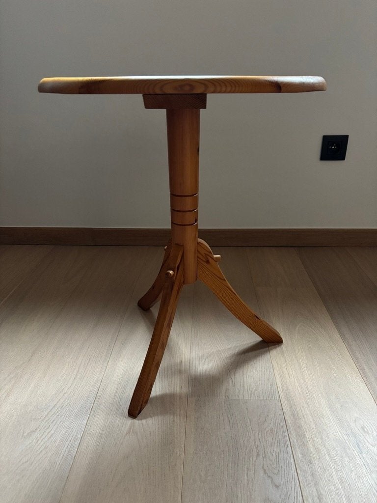 Bijzettafel in grenen, Huis en Inrichting, Minder dan 55 cm, Rond, Zo goed als nieuw, Hout