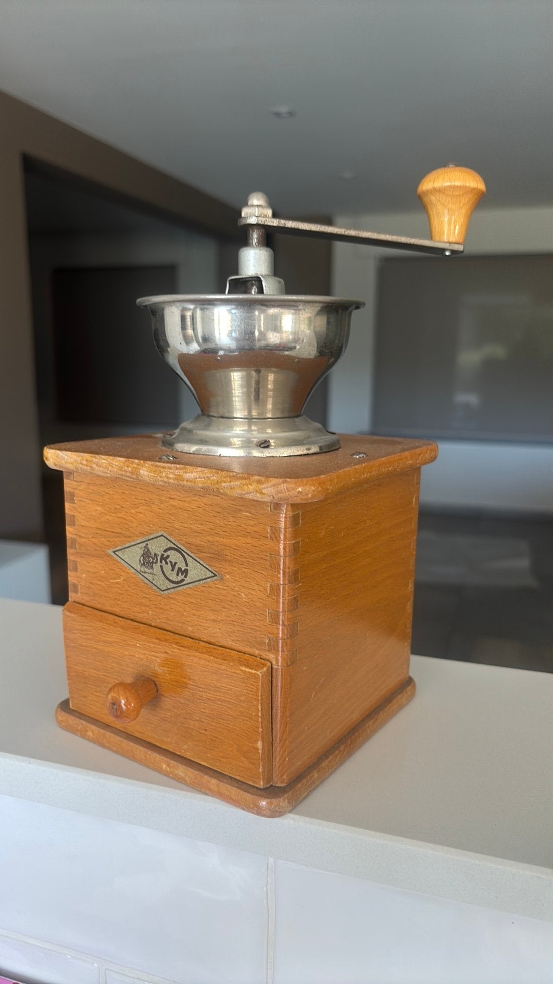 Koffiemolen, Ophalen