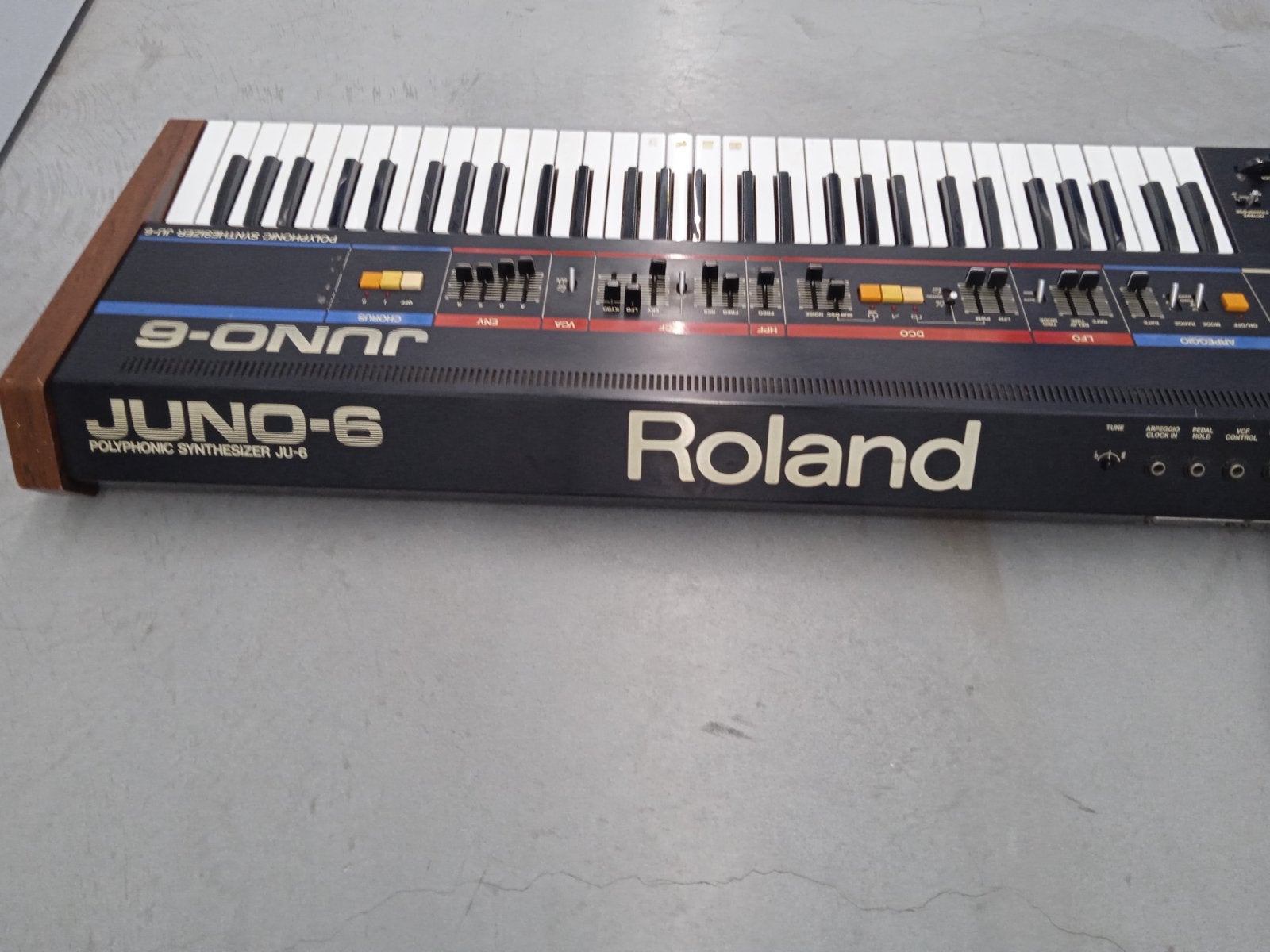 Roland juno 6, Musique & Instruments, Enlèvement, Comme neuf, Roland