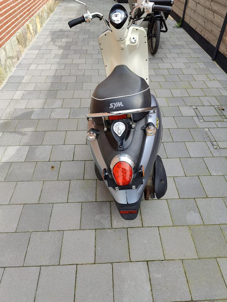 SYM Mio 50cc – Perfecte stadscooter!, Enlèvement, Comme neuf, Essence, Mio