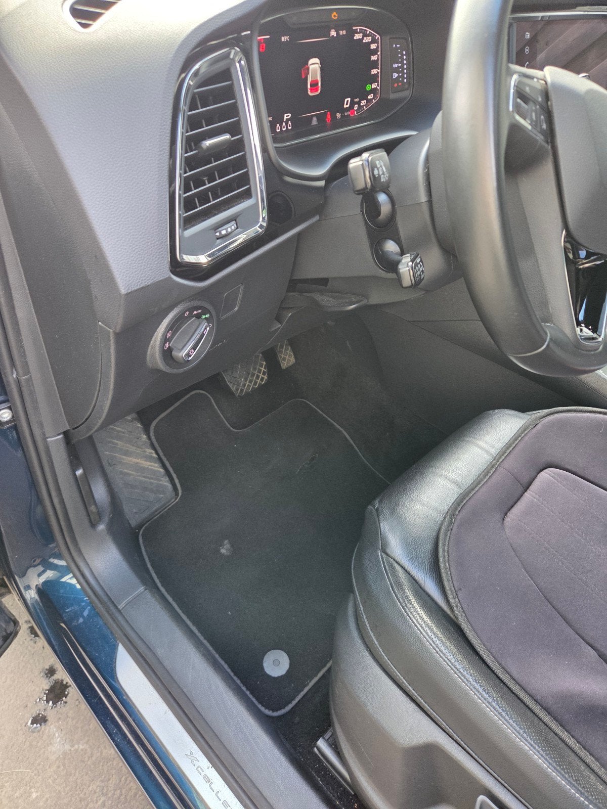 Seat Ateca, Autos, Cuir, Phares directionnels, Achat, Noir
