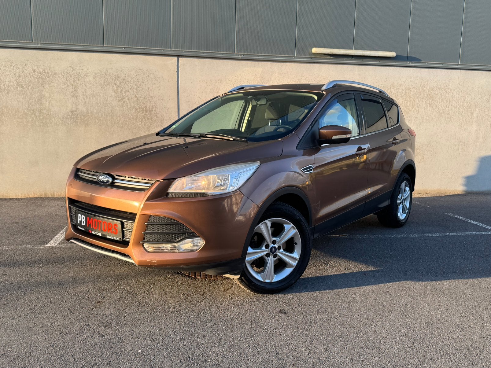 Ford kuga - 2014 - benzine 1.6 - 149 pk - 1 eigenaar - airco, Bluetooth, 110 kW, Bruin, 1600 cc