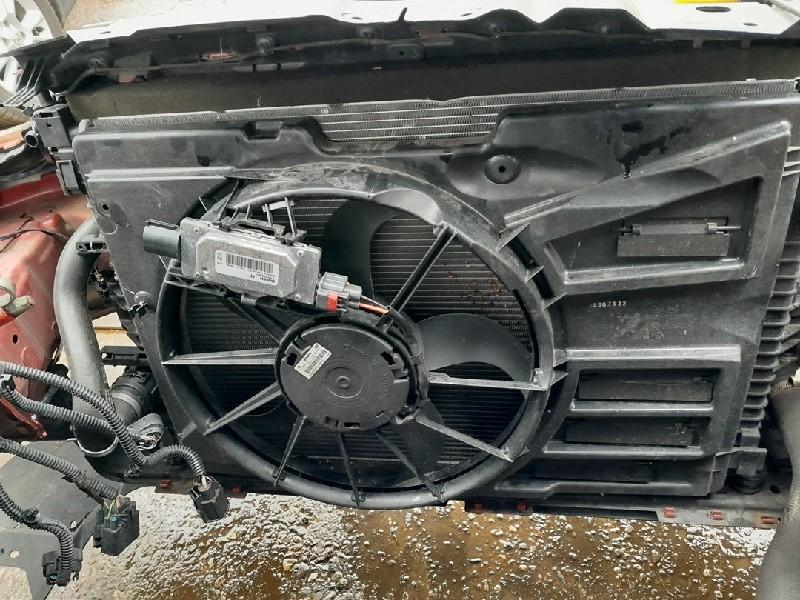 RADIATEUR COMPLET Ford Focus 3 (01-2010/12-2019), Utilisé, Ford