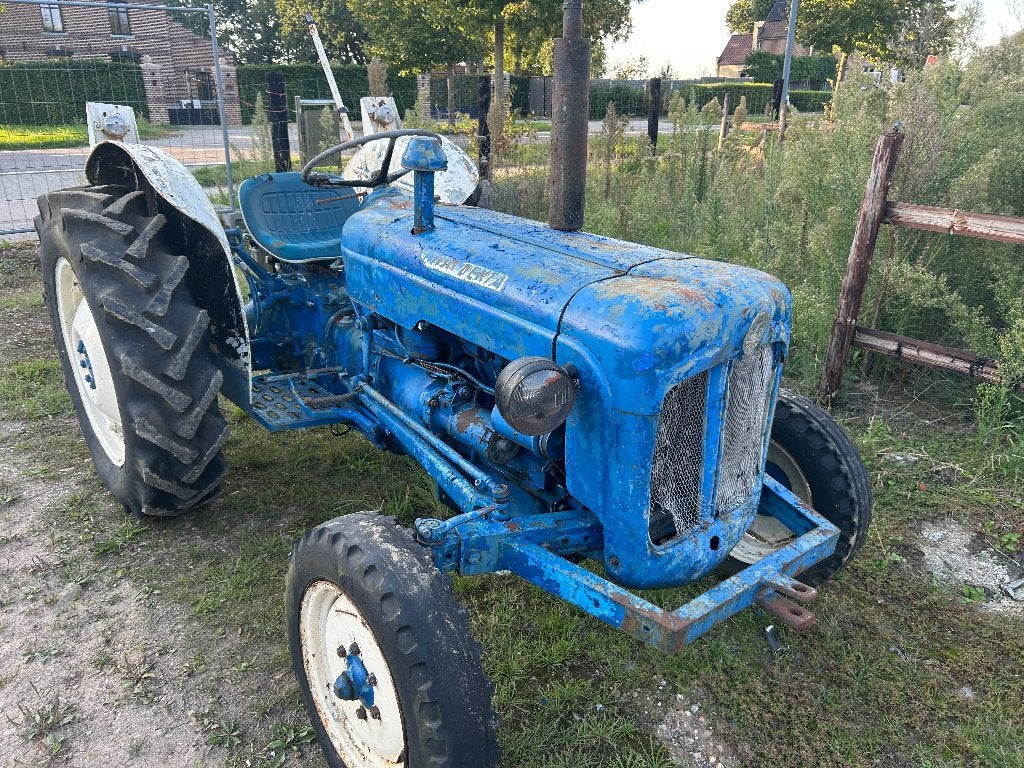 Tractor Fordson dexta, Ophalen, Oldtimer, Ford