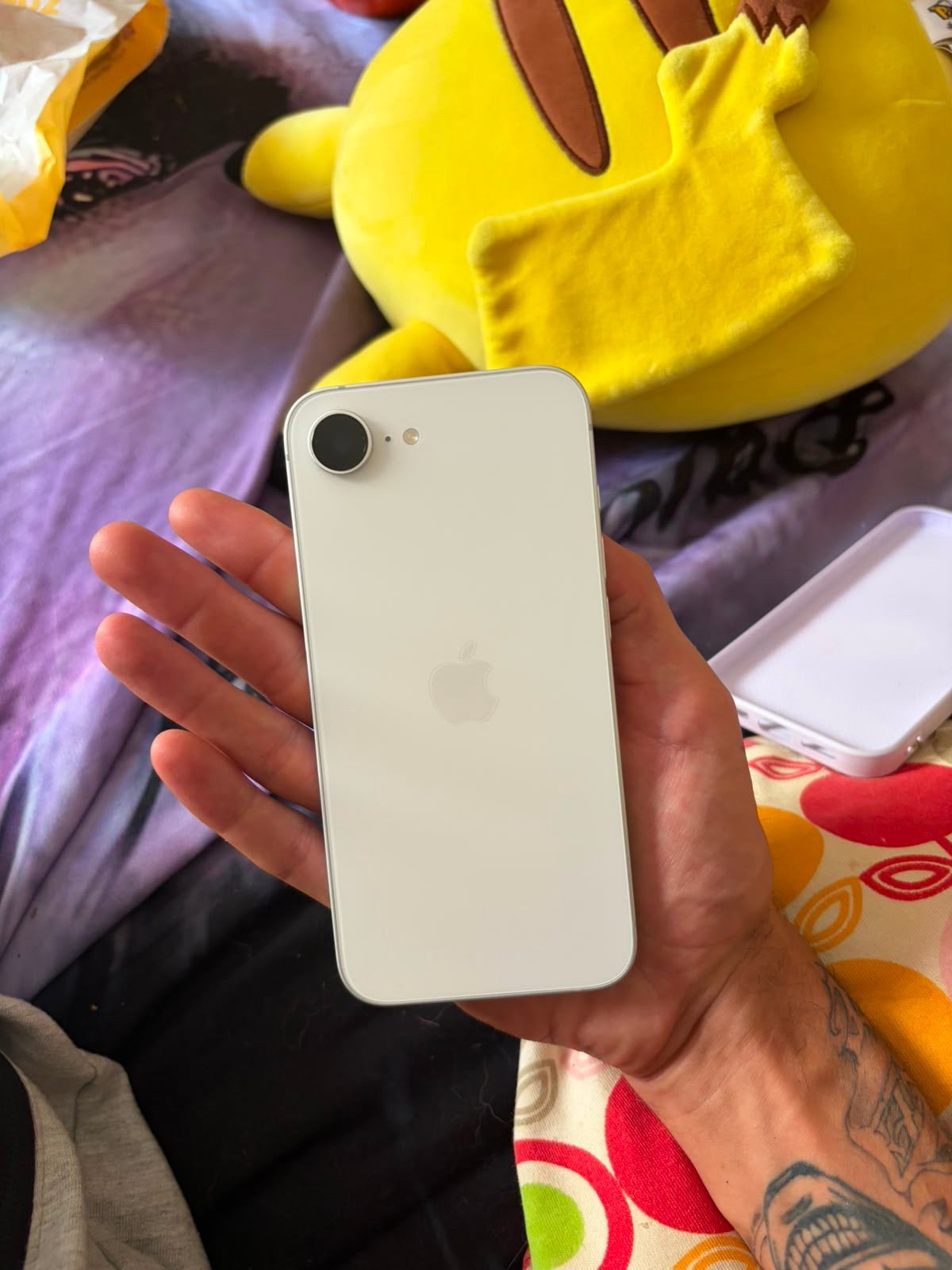 iPhone 17e, Telecommunicatie, Mobiele telefoons | Apple iPhone, Ophalen, Zo goed als nieuw