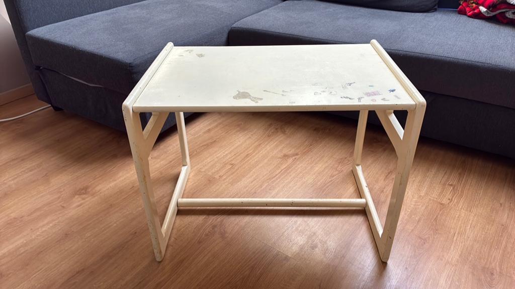 Stevige bijzettafel / kindertekentafel, Huis en Inrichting, Ophalen, Gebruikt