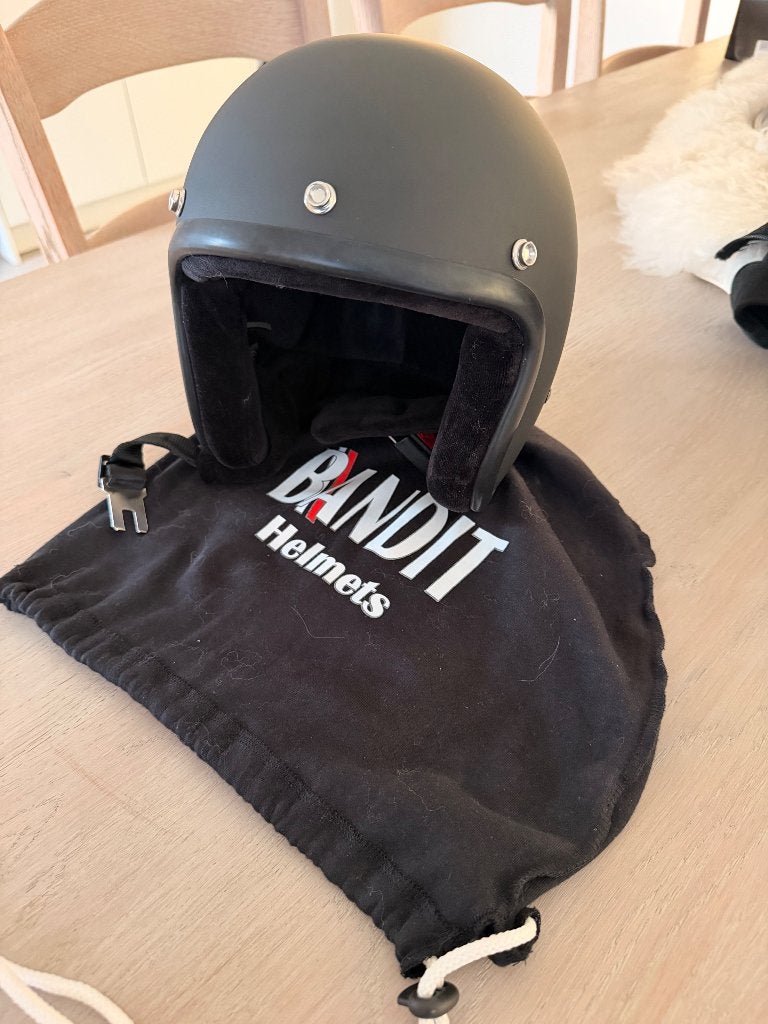 Bandit jet black matt, Motoren, Ophalen, S