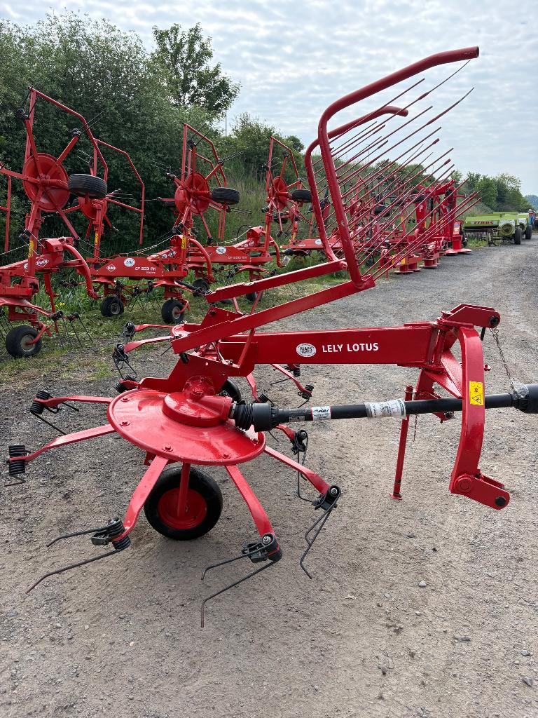 Lely Lotus 300 combi schudder / hark, Zakelijke goederen, Overige Zakelijke goederen, Ophalen