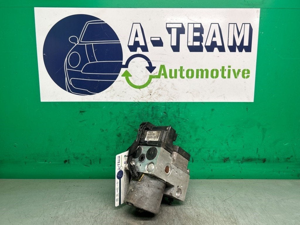 BLOC ABS (FREINS ANTI-BLOCAGE) Volkswagen Transporter T4, Robert Bosch AG, Volkswagen, Utilisé, Robert-Bosch-Allee 1
74232  Abstatt, DE