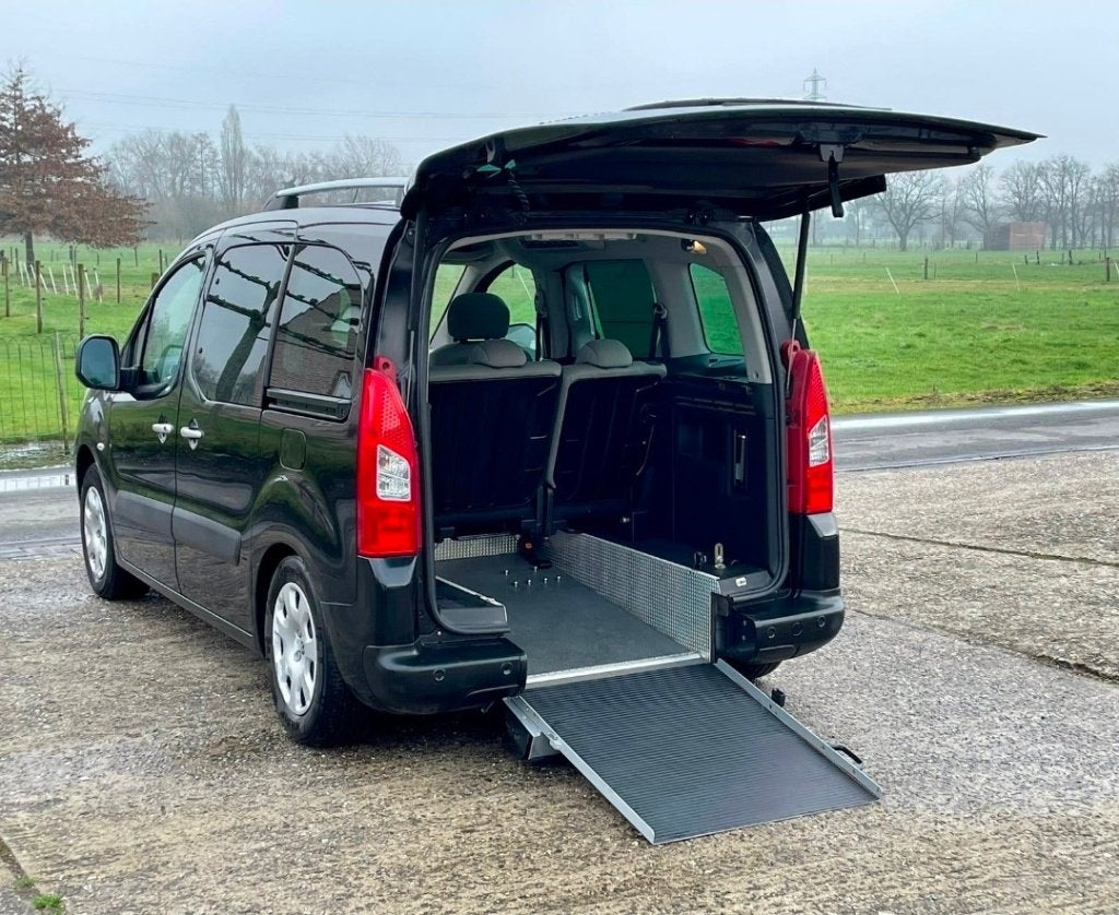 ♿️Peugeot Partner 1.6HDI Rolstoel Invalide Mindervalide TPMR, Auto's, Automaat, Euro 5, Monovolume, Parkeersensor