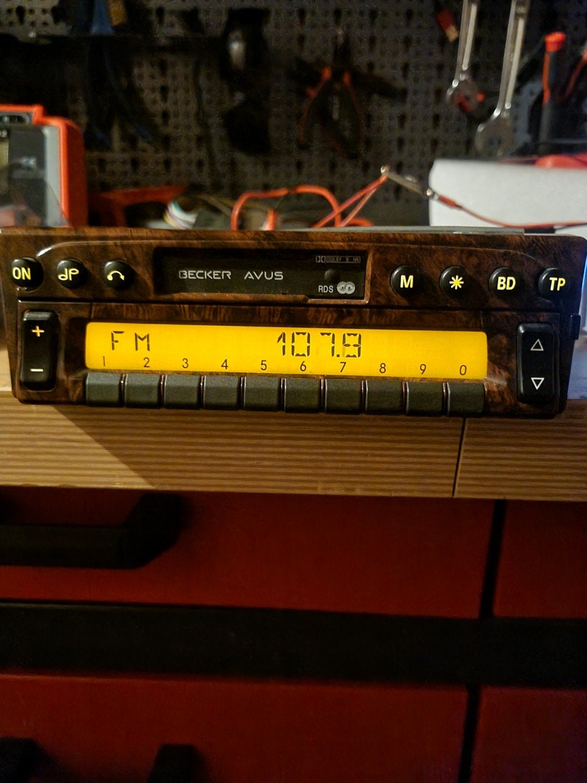 LECTEUR DE CASSETTES STÉRÉO DE VOITURE MERCEDES W124 BECKER, Enlèvement, Utilisé