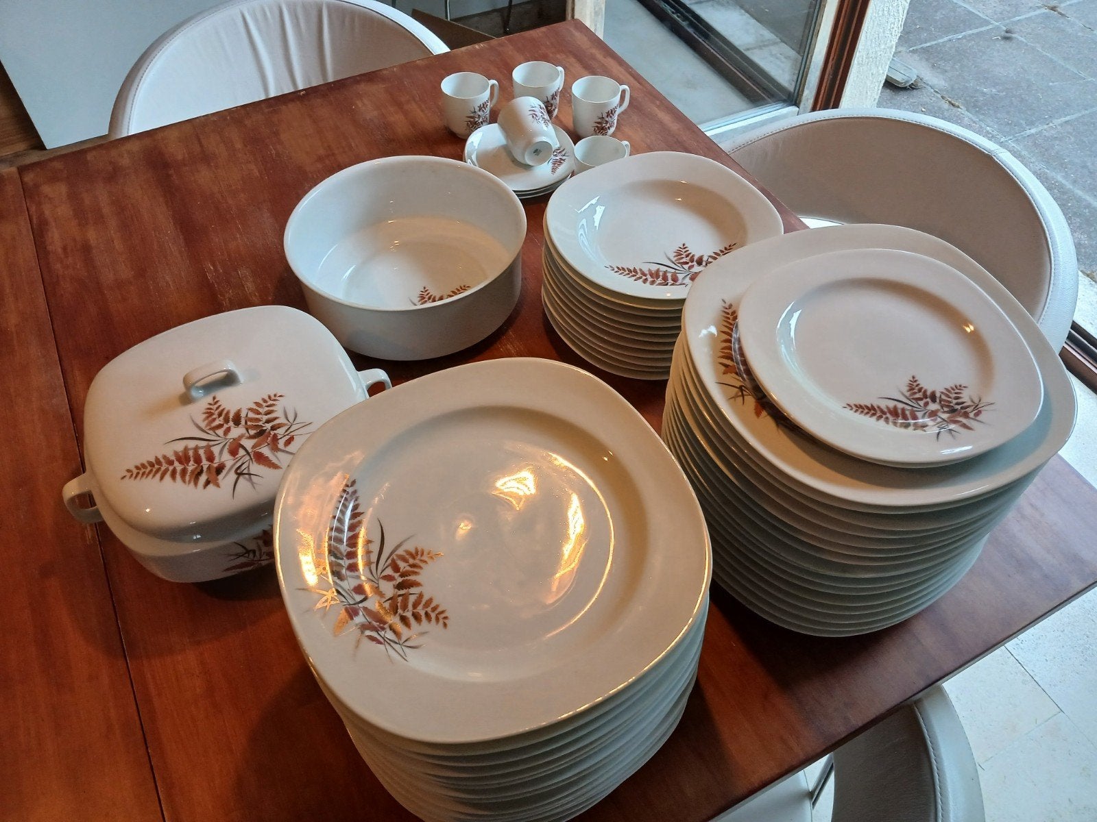 Service porcelaine vintage années 70, Service complet, Vintage, Enlèvement, Utilisé