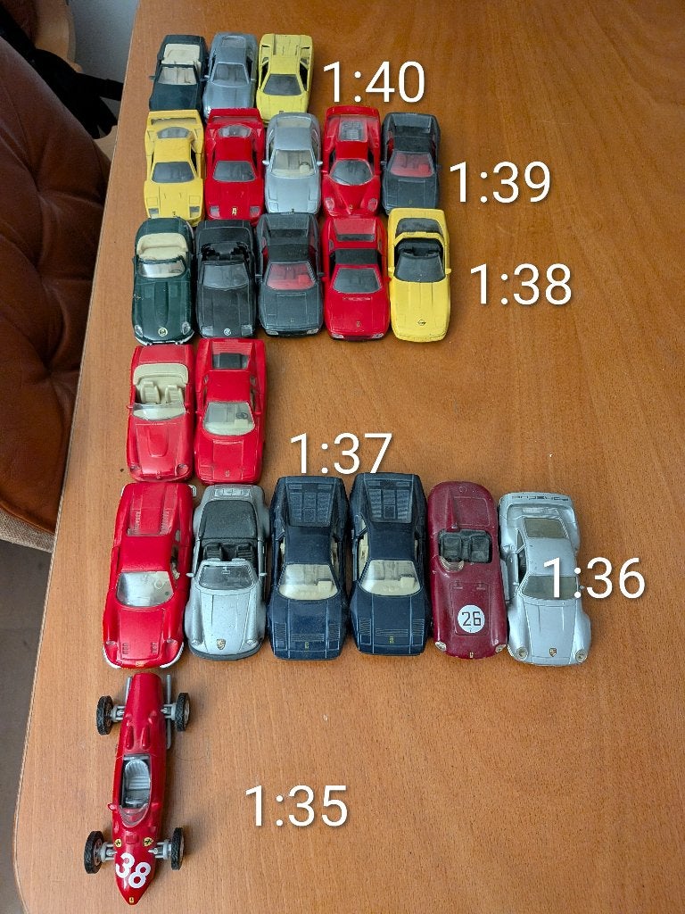 26 voitures miniatures Maisto Ferrari, Porsche, Lamborghini, Enlèvement, Utilisé