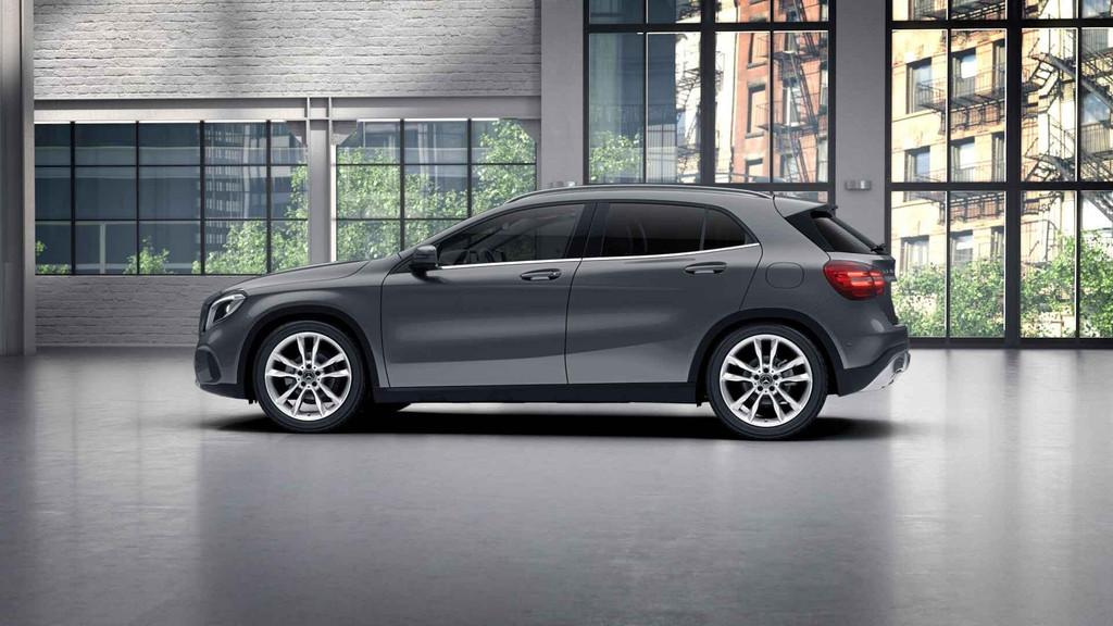 Mercedes-Benz GLA-Klasse 180 d Urban Line | Panoramisch Dak, Auto's, Stof, 4 cilinders, Zilver of Grijs, 80 kW