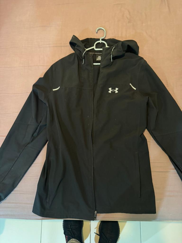 Zomerjas under armour, Vêtements | Hommes, Vêtements de sport, Enlèvement, Comme neuf
