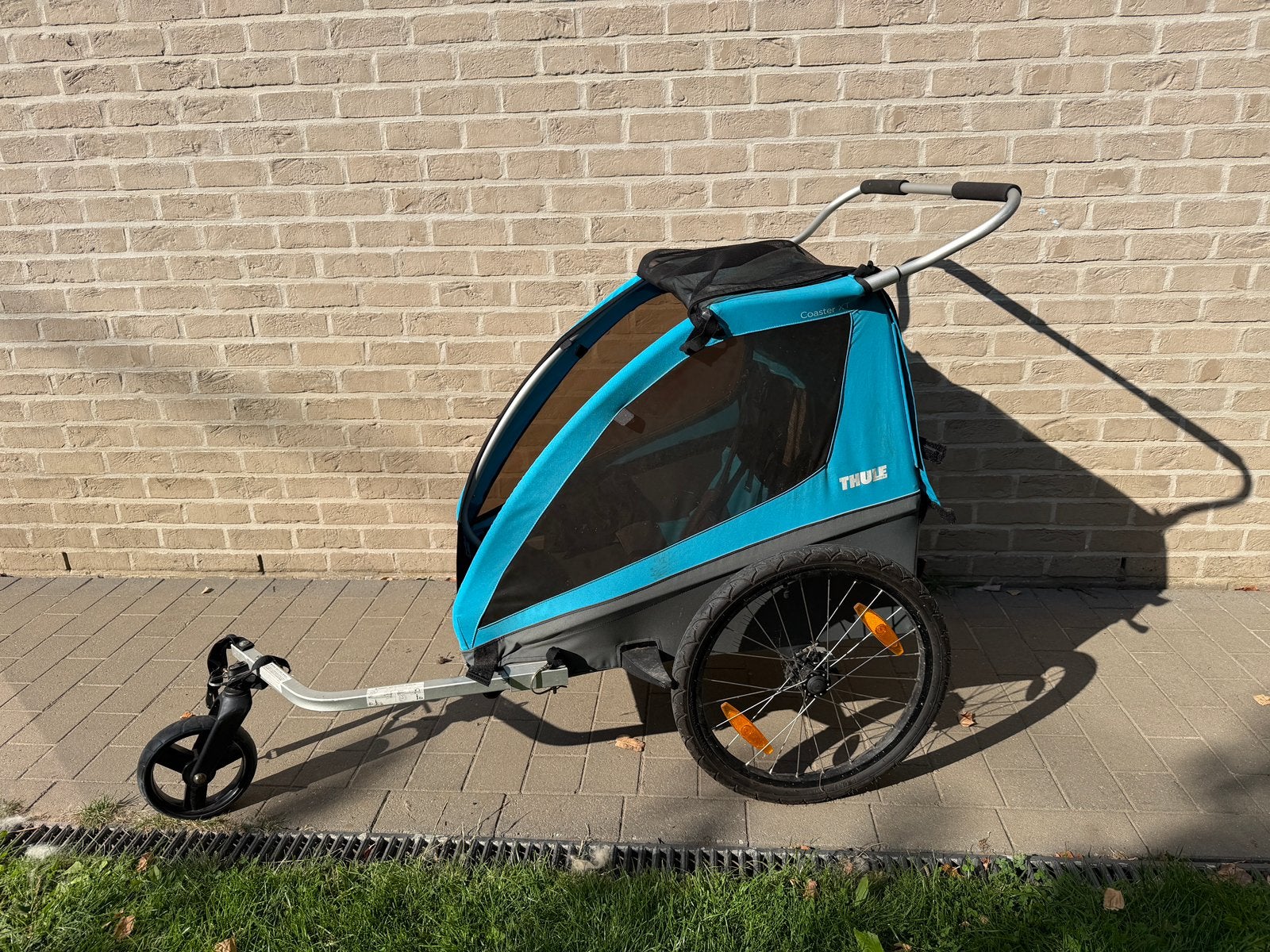 Fietskar Thule en babyzitje, Ophalen, Gebruikt, Kinderkar, Opvouwbaar