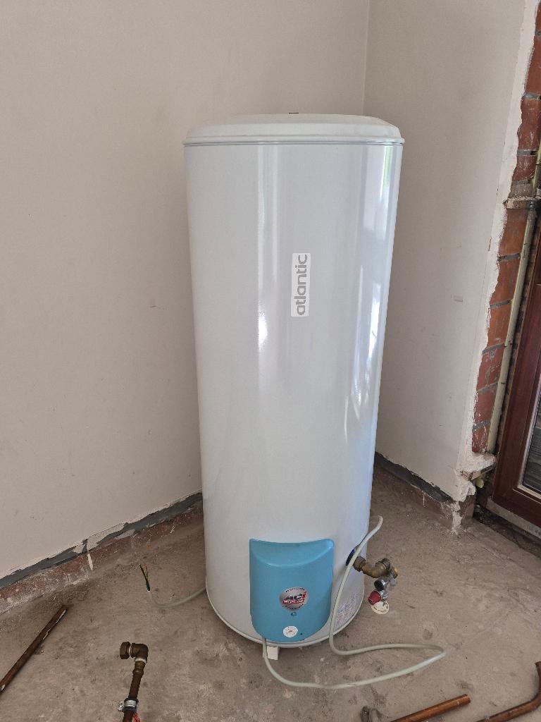 Elektrische boiler 200L, Doe-het-zelf en Bouw, Ophalen, 100 liter of meer, Boiler, Zo goed als nieuw