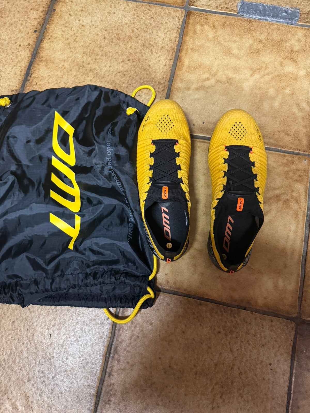 Chaussures de vélo de route DMT (Poggy) édition spéciale, Vélos & Vélomoteurs, Enlèvement, Comme neuf, Chaussures