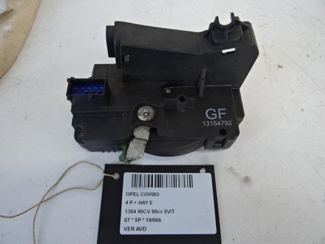 SERRURE DE PORTE AVANT DROITE Opel Combo Tour (Corsa C), Utilisé, Avant, Opel