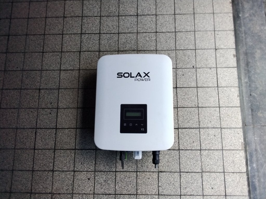 omvormer zonnepanelen, Doe-het-zelf en Bouw, Ophalen, Zo goed als nieuw, Overige merken, Omvormer