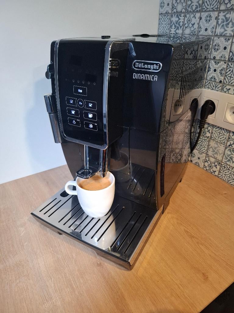 Machine à café Delonghi DINAMICA, Elektronische apparatuur, Ophalen, Espresso apparaat, Zo goed als nieuw, 4 tot 10 kopjes