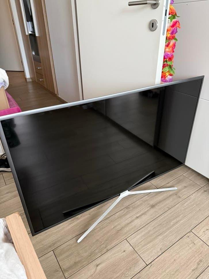 TV Sansung 110 x 60, Ophalen, Zo goed als nieuw