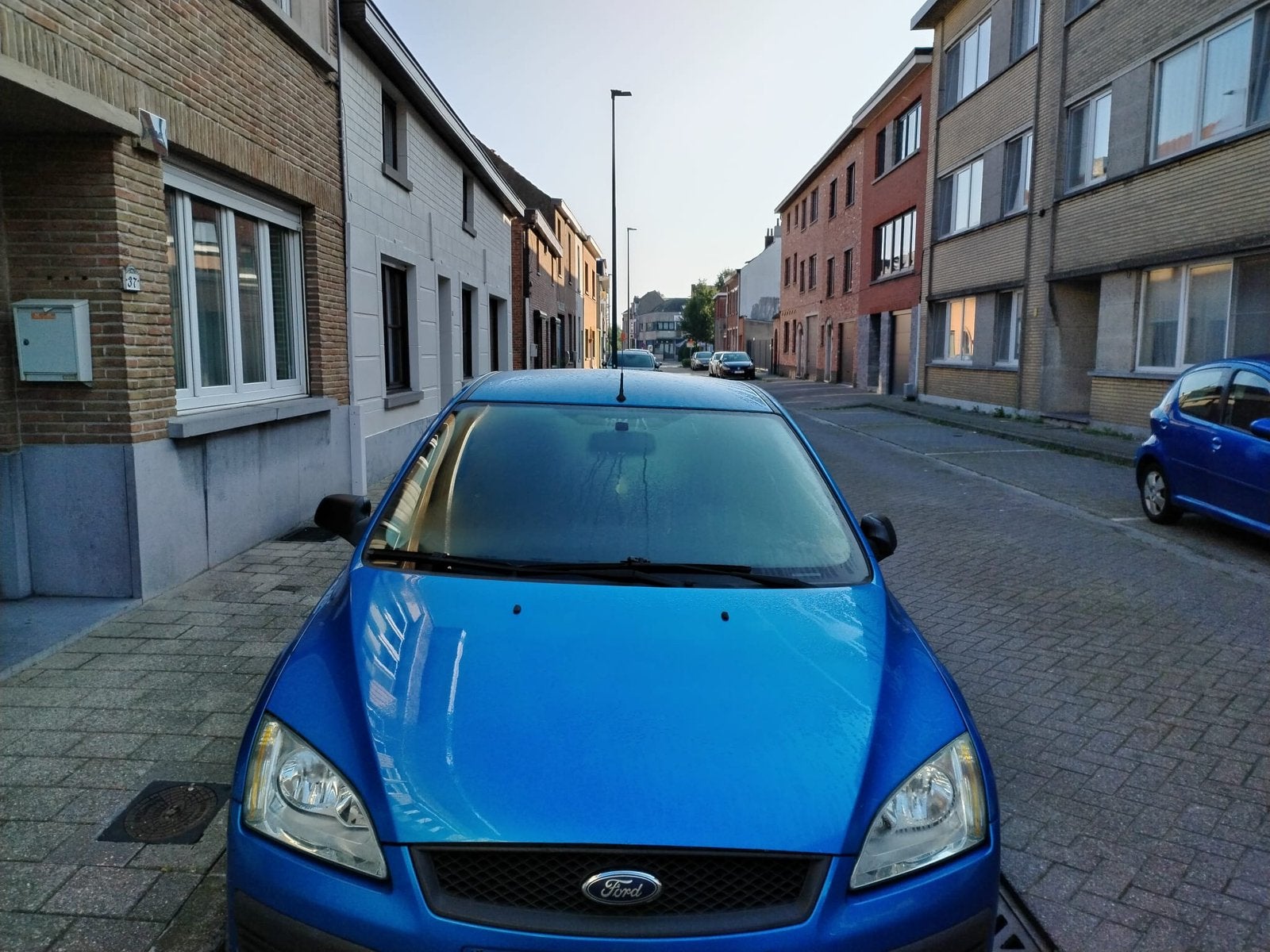 Ford Focus 1.4 Essence — 183 000 km, Focus, Achat, Boîte manuelle, Noir