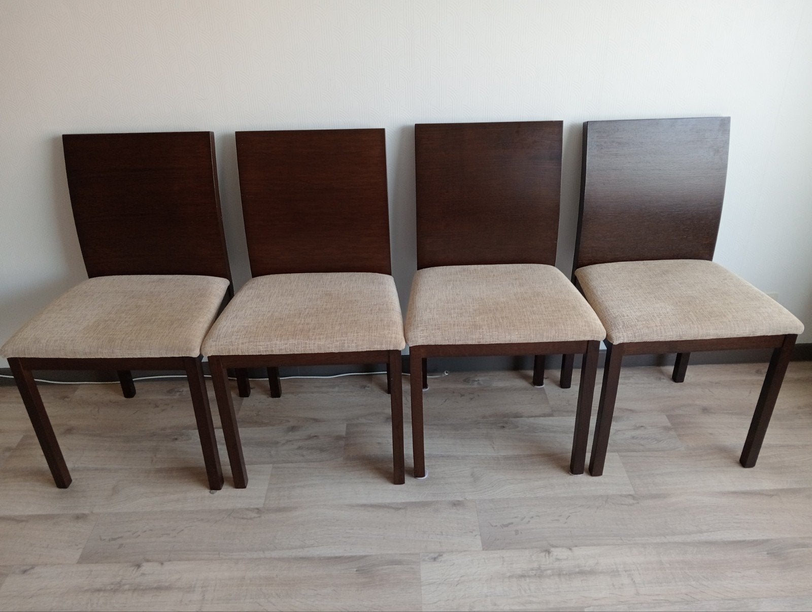 bruine stoelen regio oostende, Ophalen, Hout, Bruin, Zo goed als nieuw