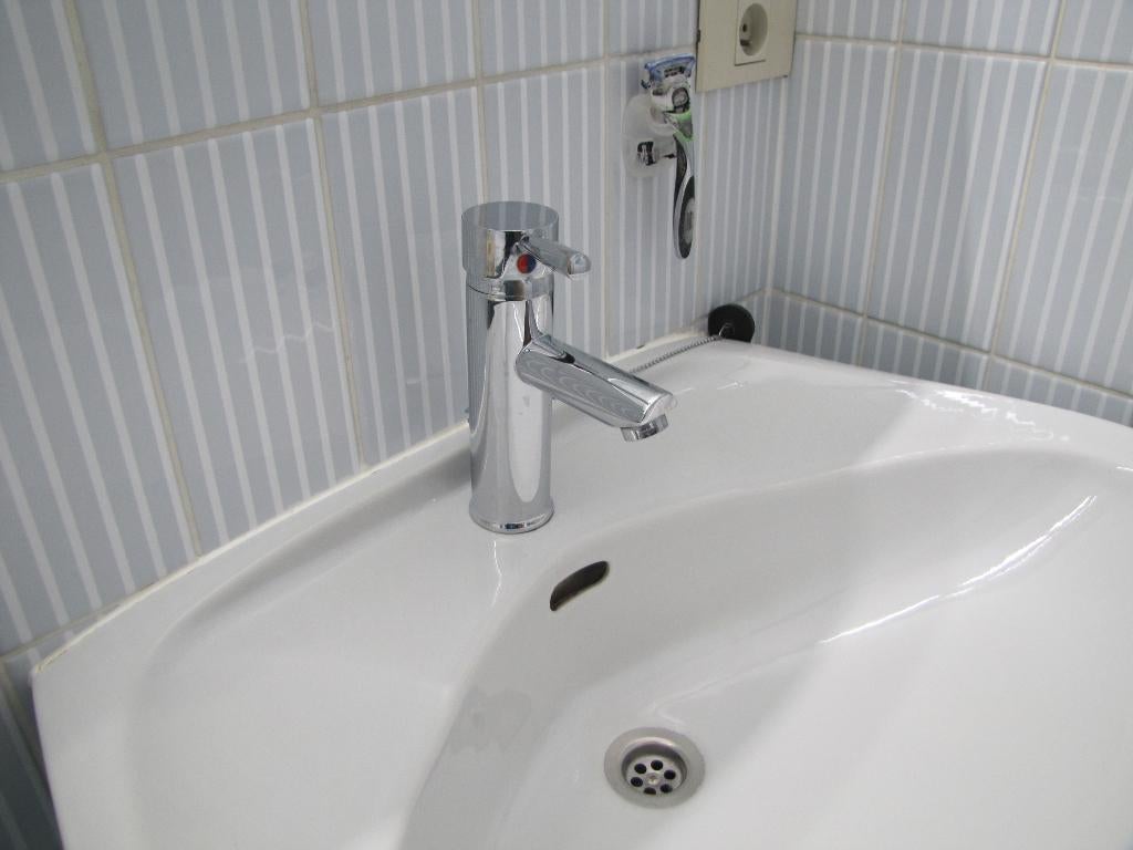 ROBINET de SALLE DE BAIN, Enlèvement, Comme neuf