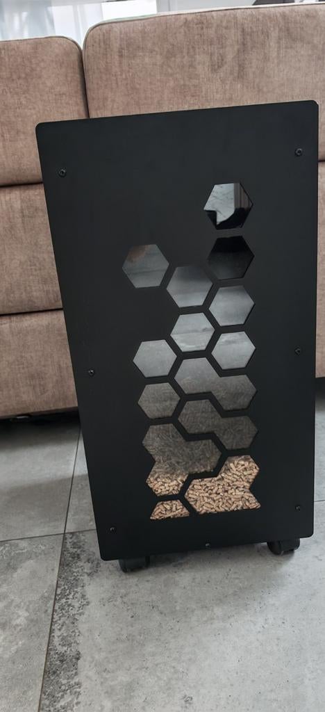 Granule box, Enlèvement, Comme neuf, Moins de 50 cm, 50 à 75 cm