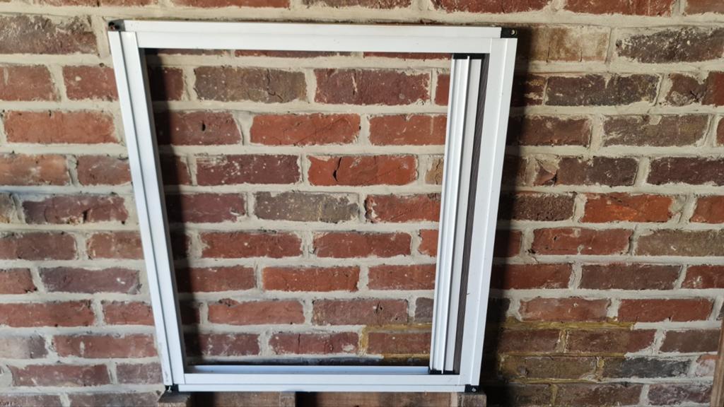 Vliegraam kan open en dicht pvc witte kleur, Enlèvement