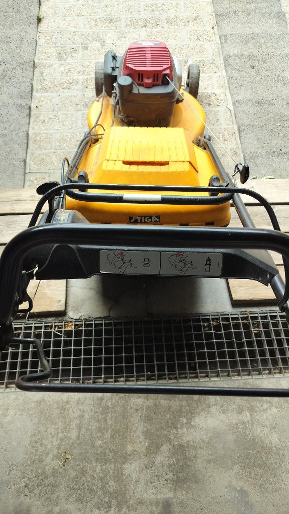 TONDEUSE GAZON  STIGA avec moteur HONDA, Tondeuse rotative, Tondeuses à gazon à essence, 40 à 49 cm, Enlèvement