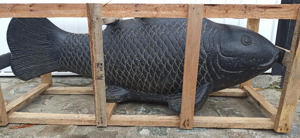 koi vis in steen, Tuin en Terras, Ophalen, Nieuw, Steen, Dierenbeeld