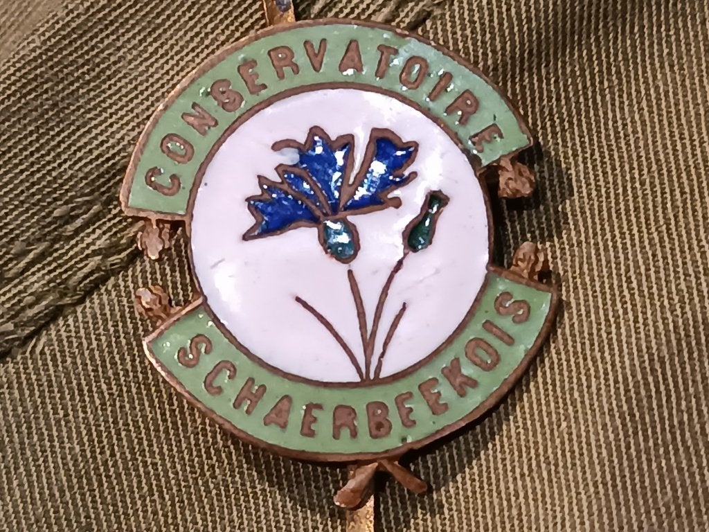 Pin/épingle du Conservatoire Schaerbeekois, Enlèvement ou Envoi, Comme neuf, Autres sujets/thèmes, Insigne ou Pin's