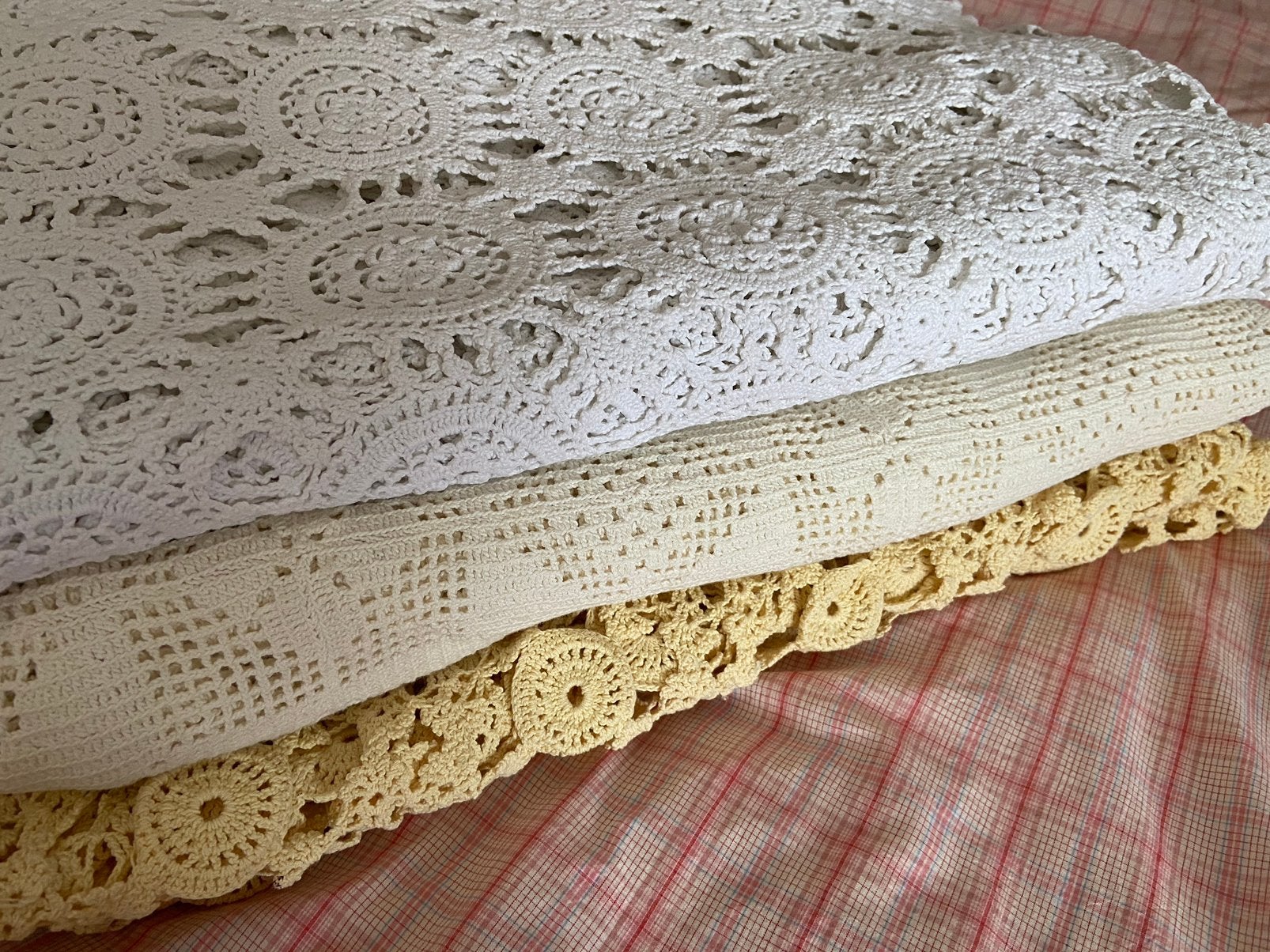 Gehaakte bedspreien: zie foto’s / info, Ophalen