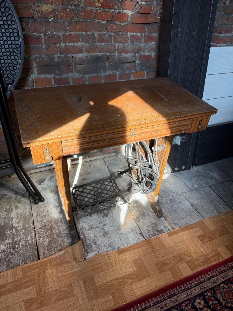 Superbe machine à coudre ancienne, Enlèvement