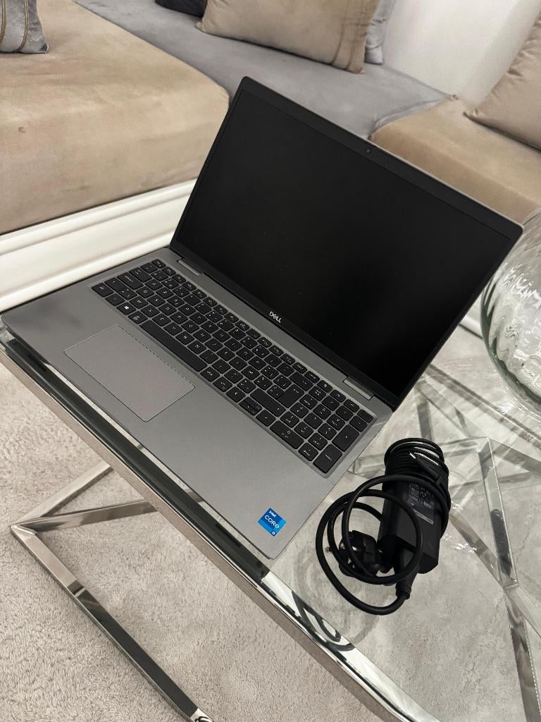 DELL Latitude 5520, Neuf, 256 GB, Intel Core I5-1145G7, 4 Ghz ou plus