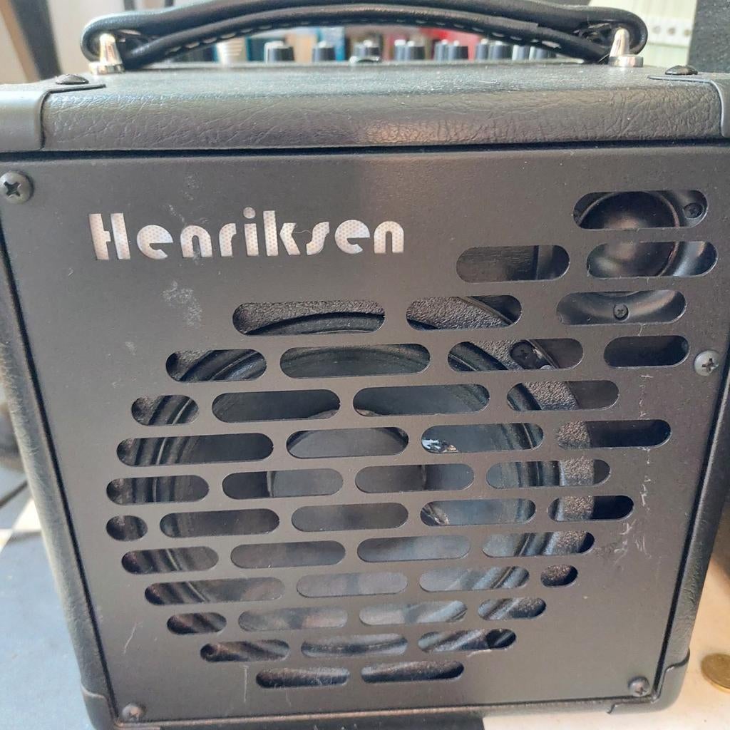 Henriksen Bud 6, Muziek en Instrumenten, Versterkers | Bas en Gitaar, Zo goed als nieuw, Gitaar, 100 watt of meer, Ophalen of Verzenden
