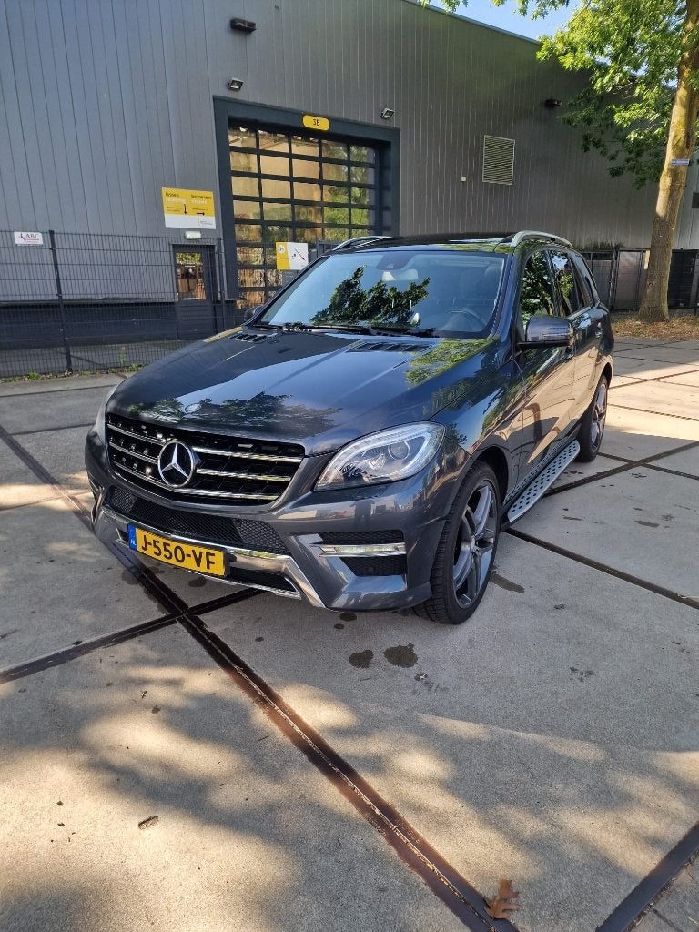 Mercedes 500ML 4MATIC BJ2013, Achat, Entreprise, 2135 kg, Noir