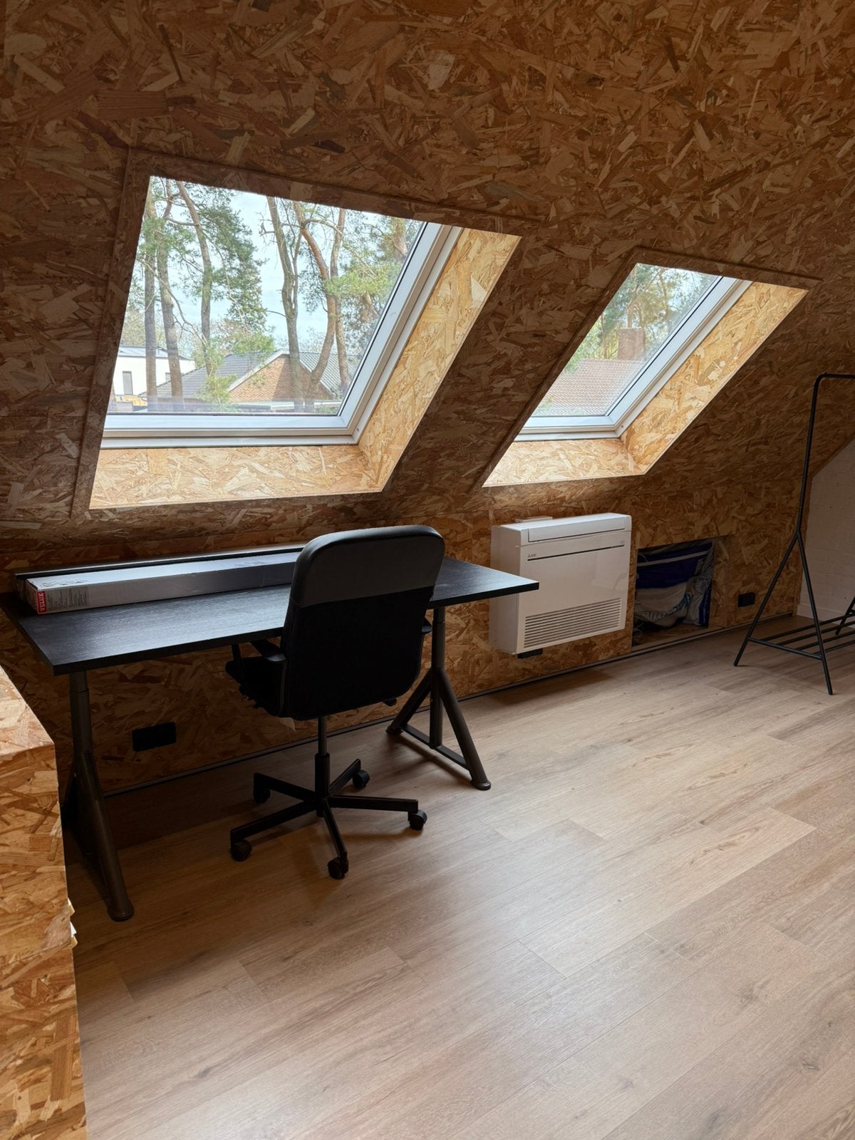 IDASEN bureau zwart/donkergrijs, Huis en Inrichting, Bureaus, Ophalen, Zwart, 160 cm, Zo goed als nieuw