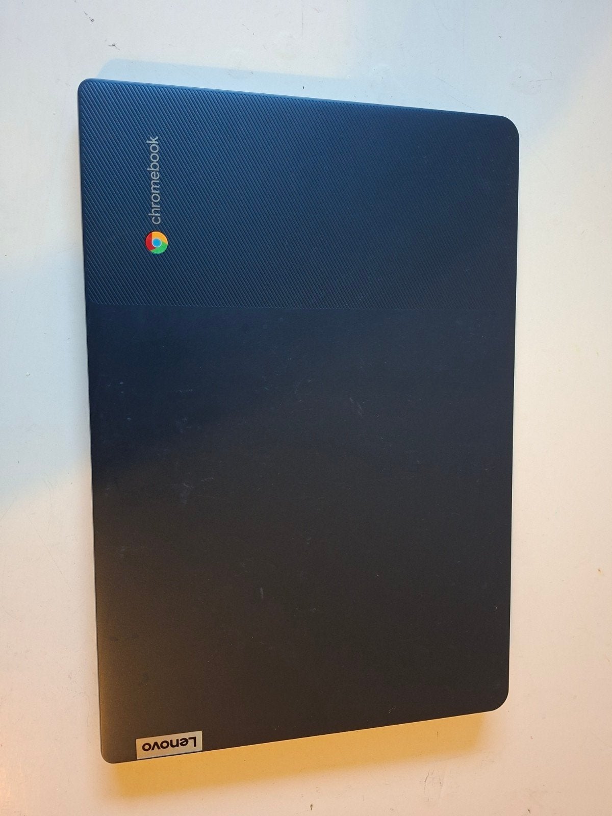 Chromebook Lenovo IdeaPad Slim3, Ophalen, 14 inch, 4 GB of minder, Zo goed als nieuw