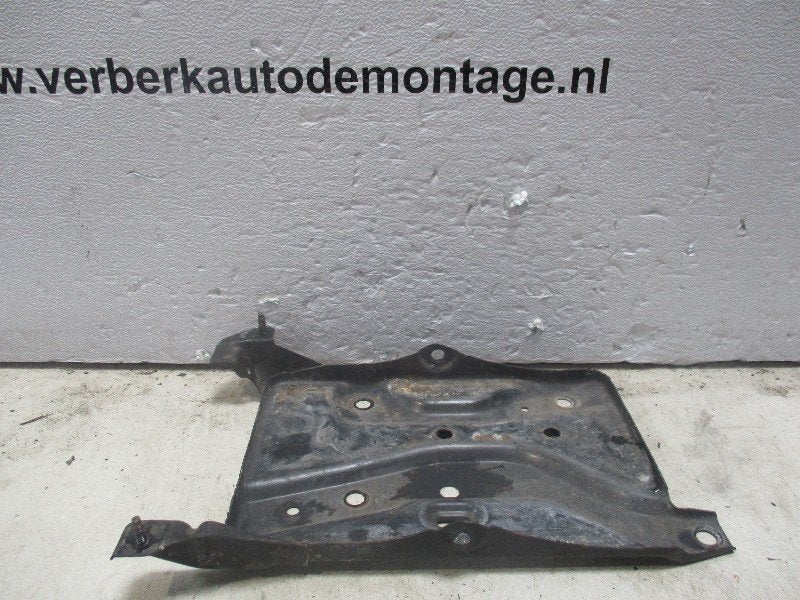 BAC A BATTERIE Nissan 100 NX (01-1970/-), Autos : Pièces & Accessoires, Germany@nissan-services.eu, Kronenweg 38
50389  Wesseling, DE
