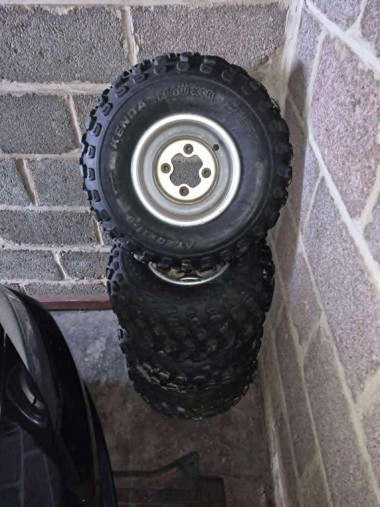4 velgen kymco maxxer 300 of kxr of ltz one tire, Motoren, Ophalen