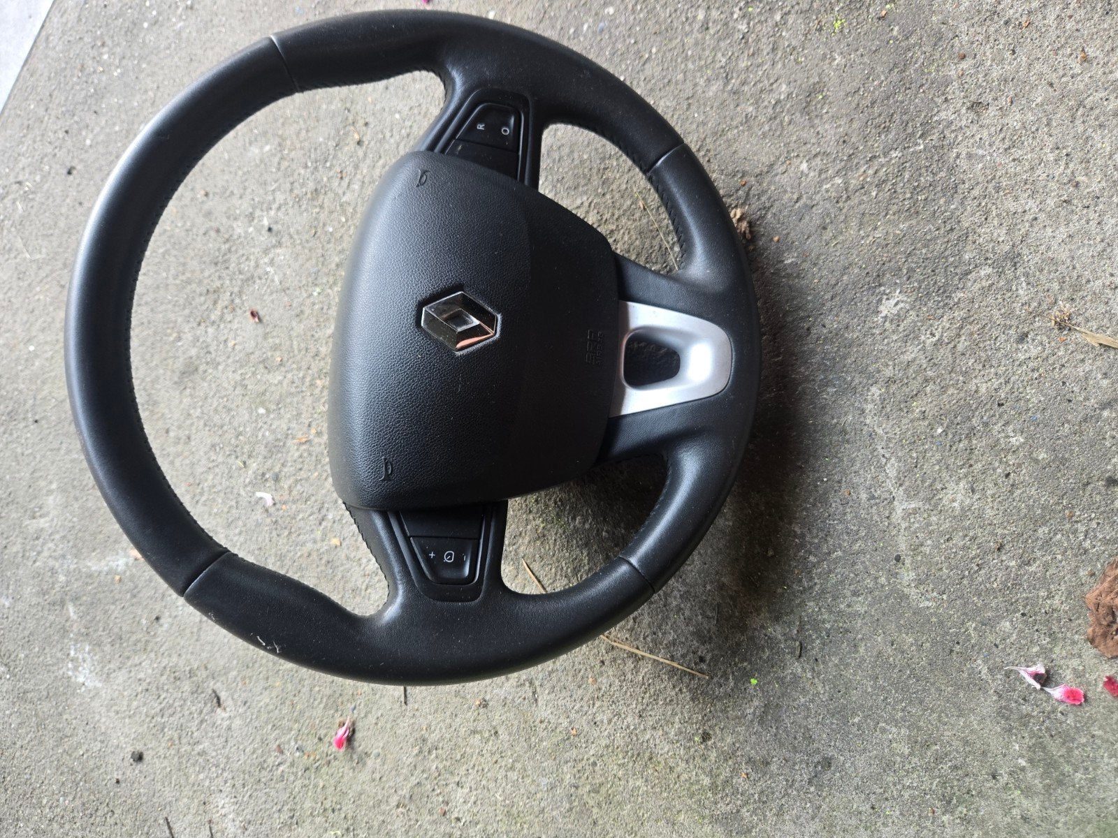 volant meplat pour renault avec air bag, Renault