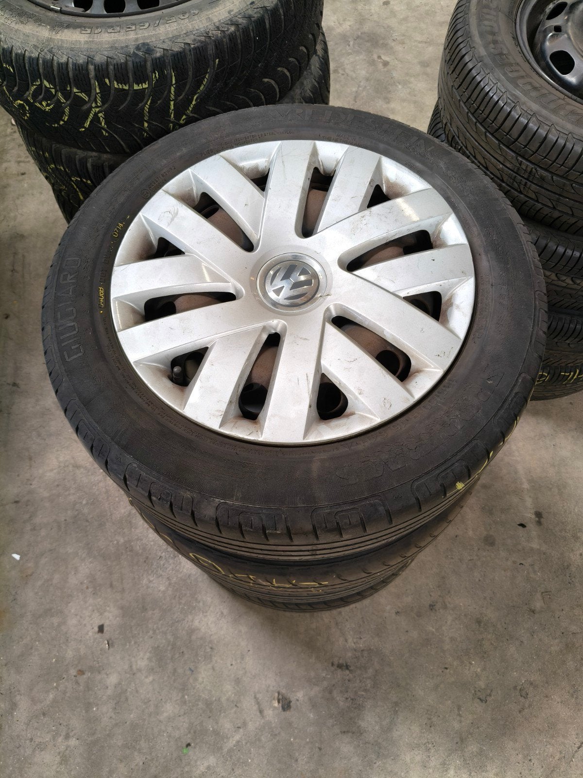 VW 15 pouces, Autos : Pièces & Accessoires, 15 pouces, Pneu(s)