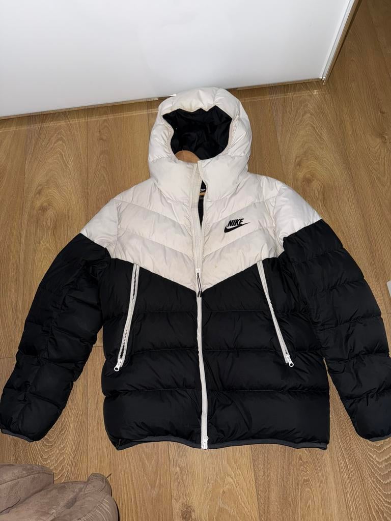 Nike puffer winterjas maat L, Kleding | Heren, Jassen | Winter, Ophalen, Zo goed als nieuw, Maat 52/54 (L)