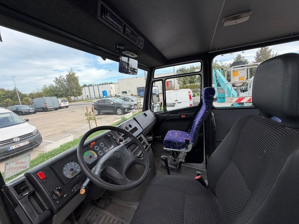Mercedes Vario 0813 (Stock ID 39292) — 9