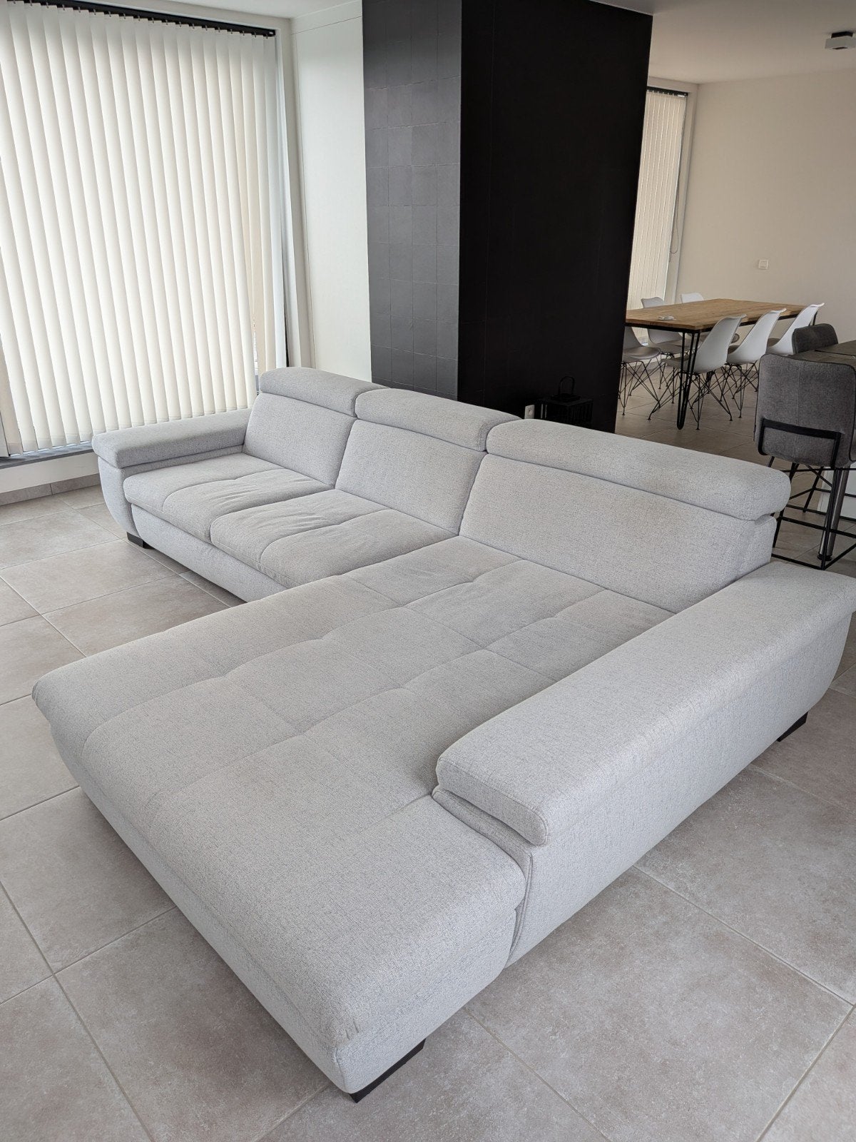 Fauteuil d'angle spacieux gris clair avec coin inclinable, Enlèvement, Comme neuf, Tissus, Modern